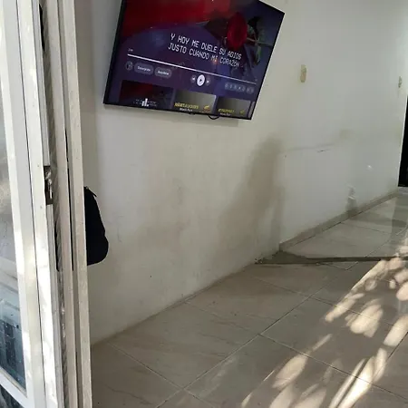 Solo Mujeres Cama 2x2 Con Baño Compartido Habitación en casa particular Cartagena